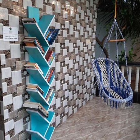 Tropical Wave Hostel Morjim Goa エクステリア 写真