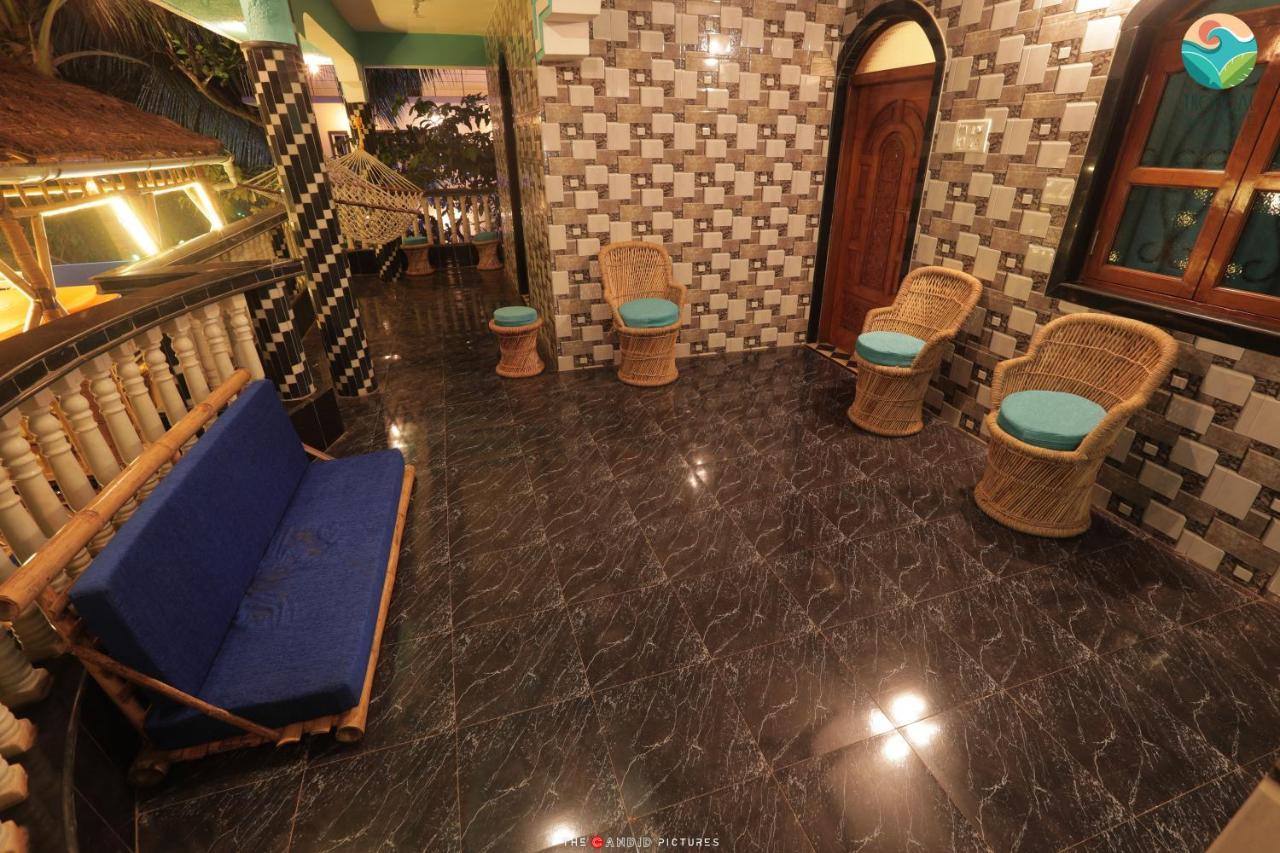 Tropical Wave Hostel Morjim Goa エクステリア 写真